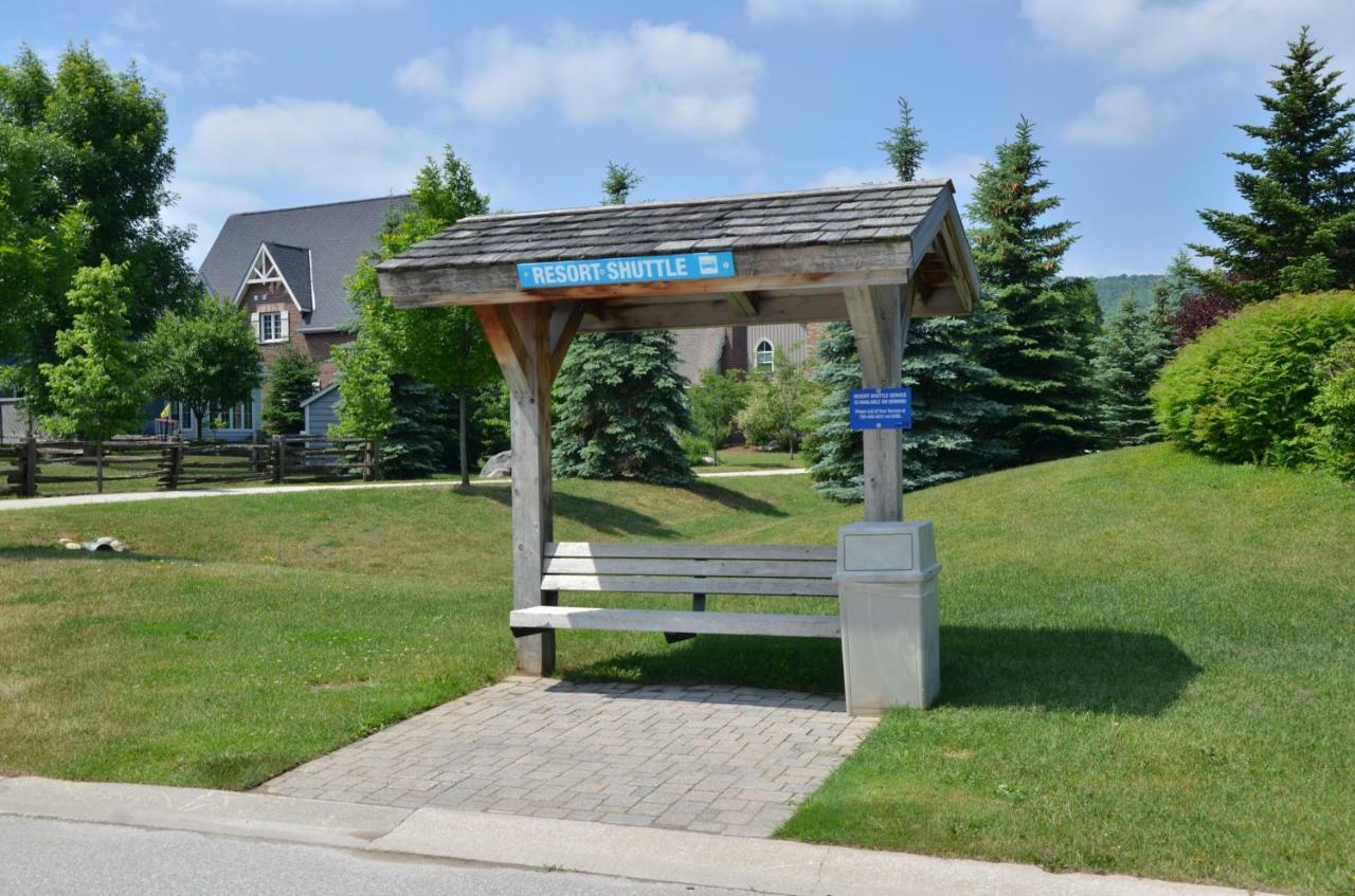 New Blue Mountain Village Snowbridge Executive Townhome Sleeps 10 With Outdoor Pool And Shuttle Nottawa エクステリア 写真